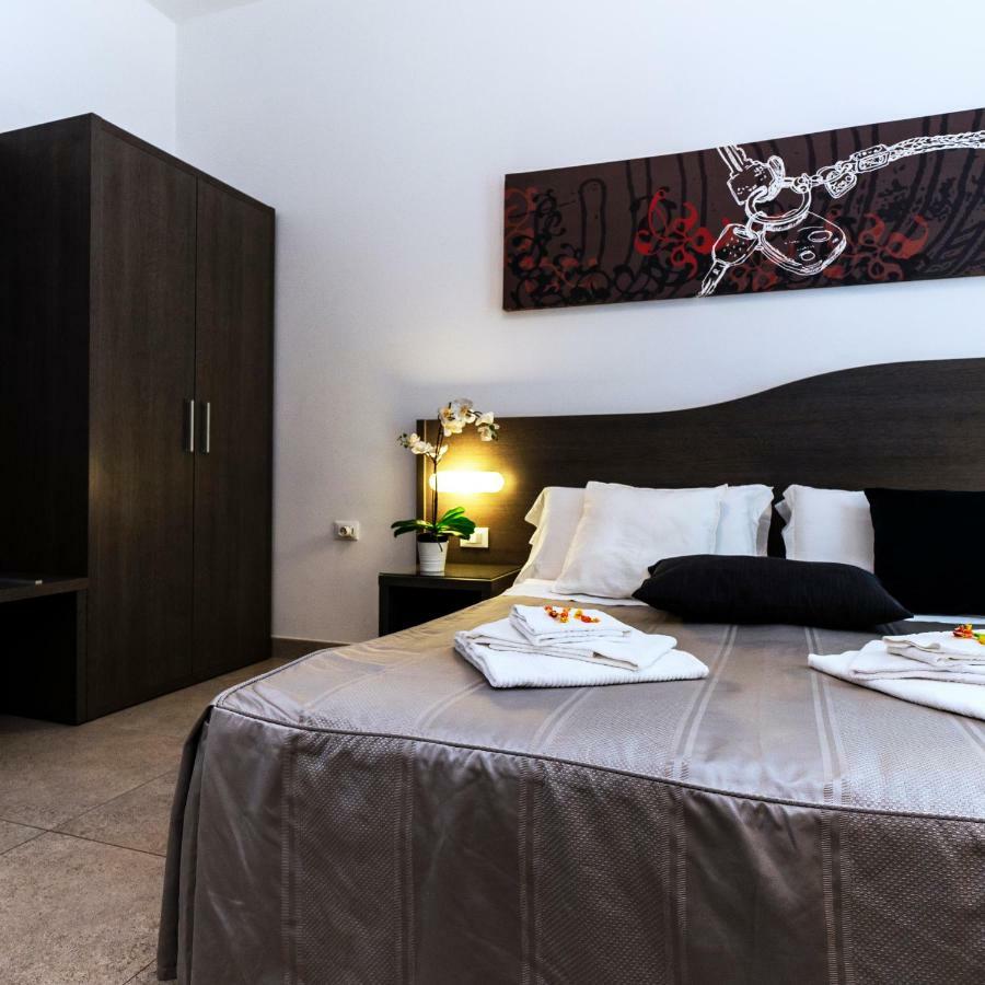 Hotel Urban Chic House 2.0 La Spezia Esterno foto