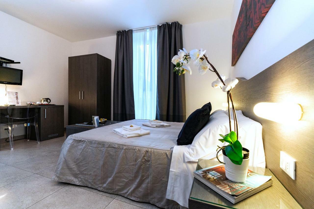 Hotel Urban Chic House 2.0 La Spezia Esterno foto